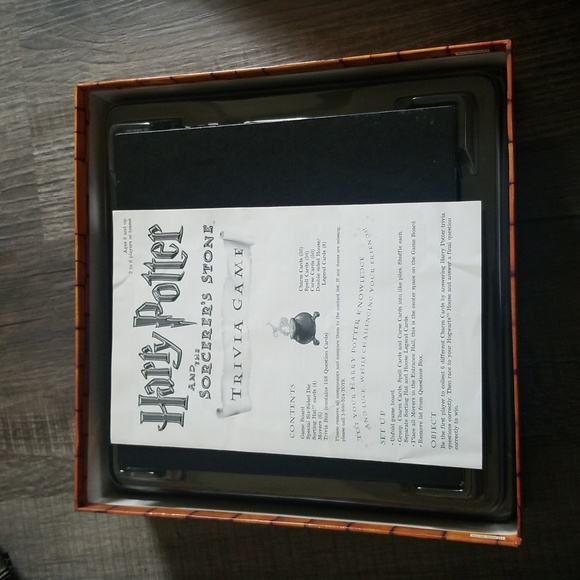 Harry Potter Trivia Board Game - Picture 8 of 11